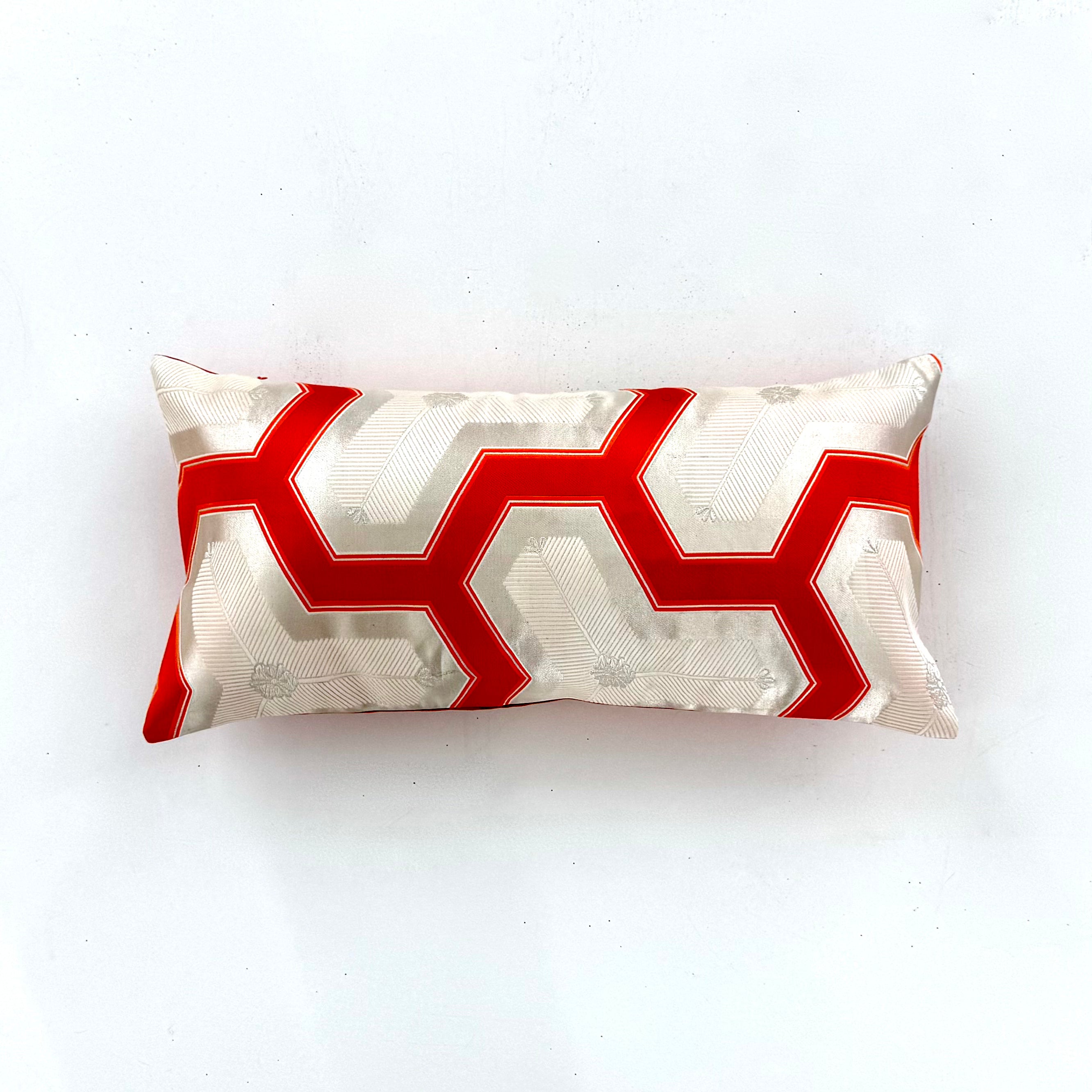 Lumbar Pillowcase II